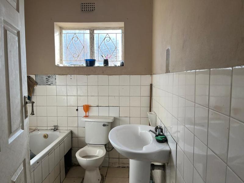 2 Bedroom Property for Sale in Guguletu Western Cape
